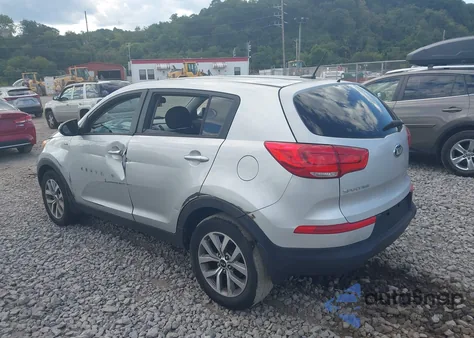 2016 Kia Sportage Lx z USA, uszkodzony, nr VIN KNDPBCAC8G7862273